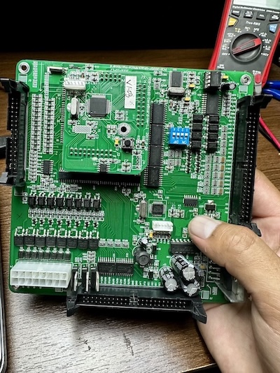 Proyecto de automatización EDOOL con control electrónico y sistemas inteligentes